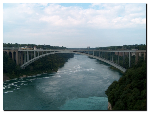 Bridge connecting Niagara, NY with Canada